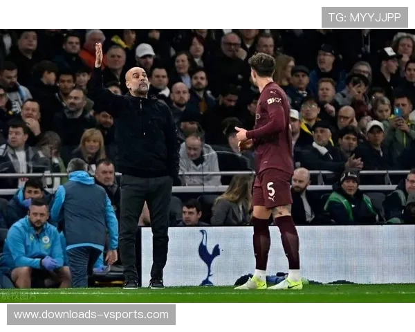 瓜迪奥拉谈格瓦迪奥尔伤病:密集赛程对防线轮换挑战 瓜迪奥拉谈格瓦迪奥尔伤病:密集赛程对防线轮换挑战